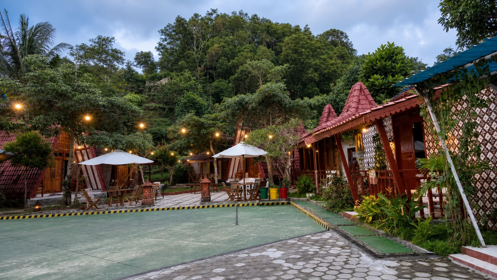 Halaman dan bangunan Homestay Kayu Watu
